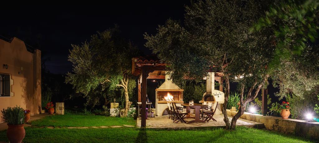 Villa Manoutsio Episkopi-Chania Exteriör bild